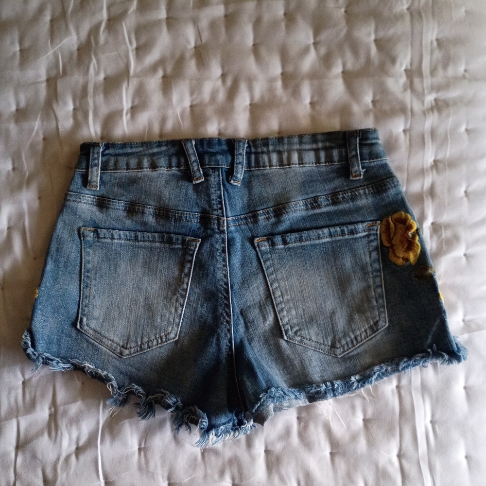 VANILLA STAR Jean Shorts - Picture 4 of 8